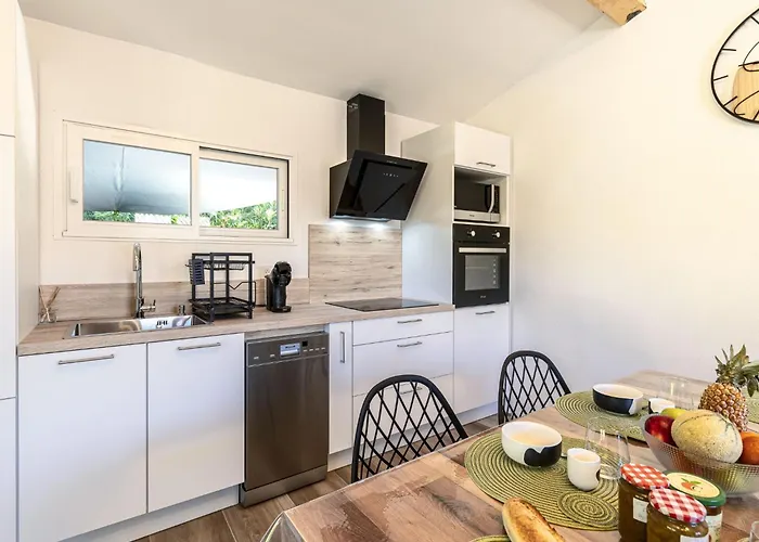 בית נופש Casa Germaine By Interhome